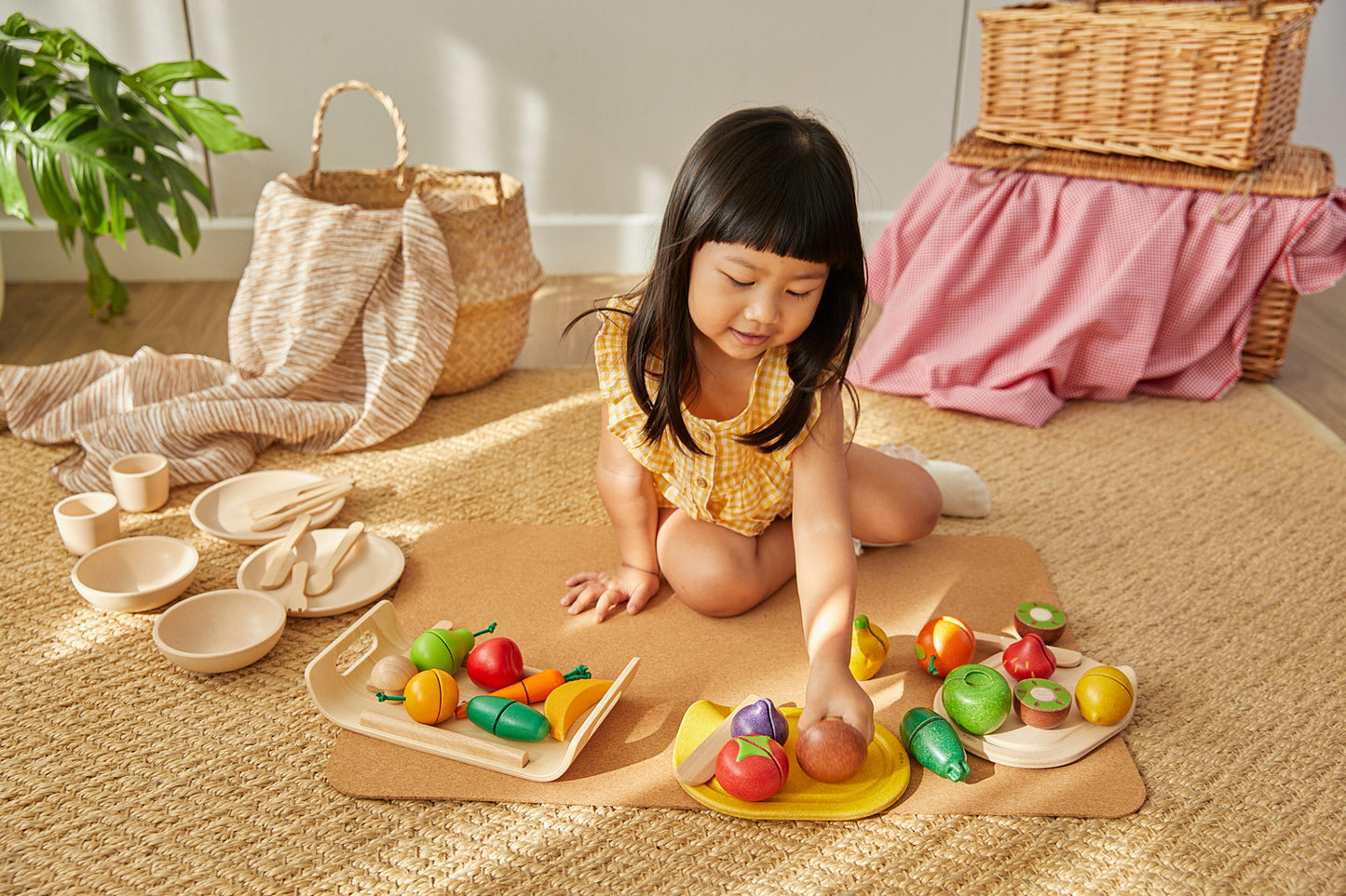 Assorted Wooden Fruit & Vegetables Set