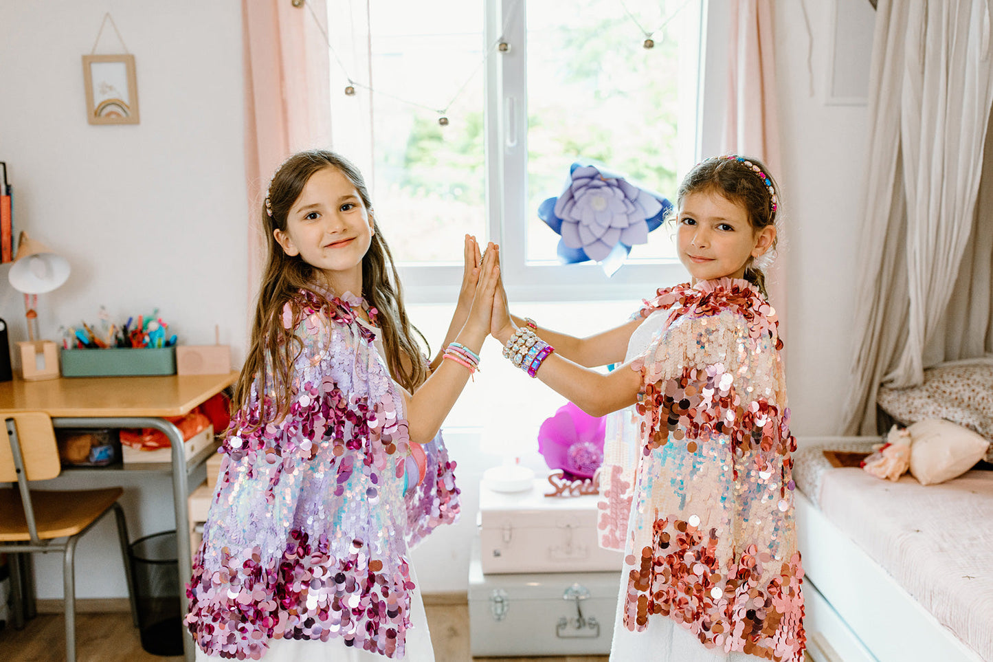 Great Pretenders The 5th Avenue Purple Pailette Cape, size 4/6