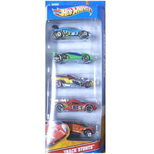 Hot Wheels 5 Car Gift Pack - Track Stunts (Assorted Vehicles)
