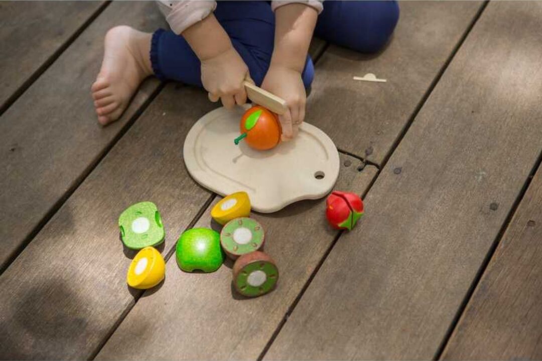 Assorted Wooden Fruits Set